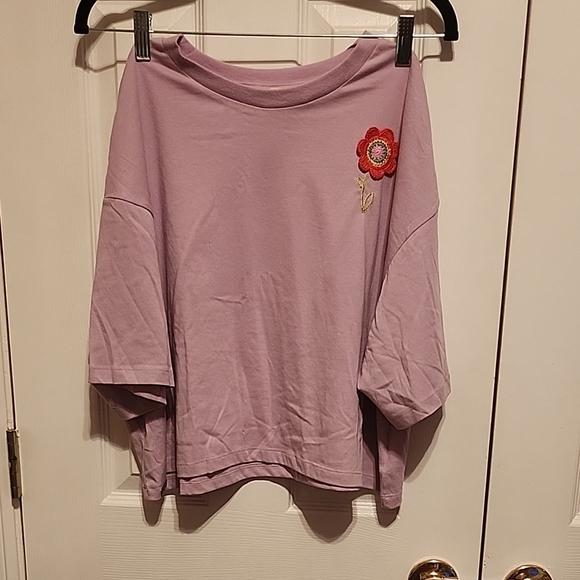 Lavender Floral Embroidered Women's Top - Picture 1 of 3
